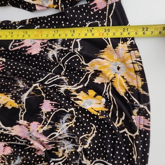 Free People Blouse Floral Boho Large Black Pink - Picture 9 of 16